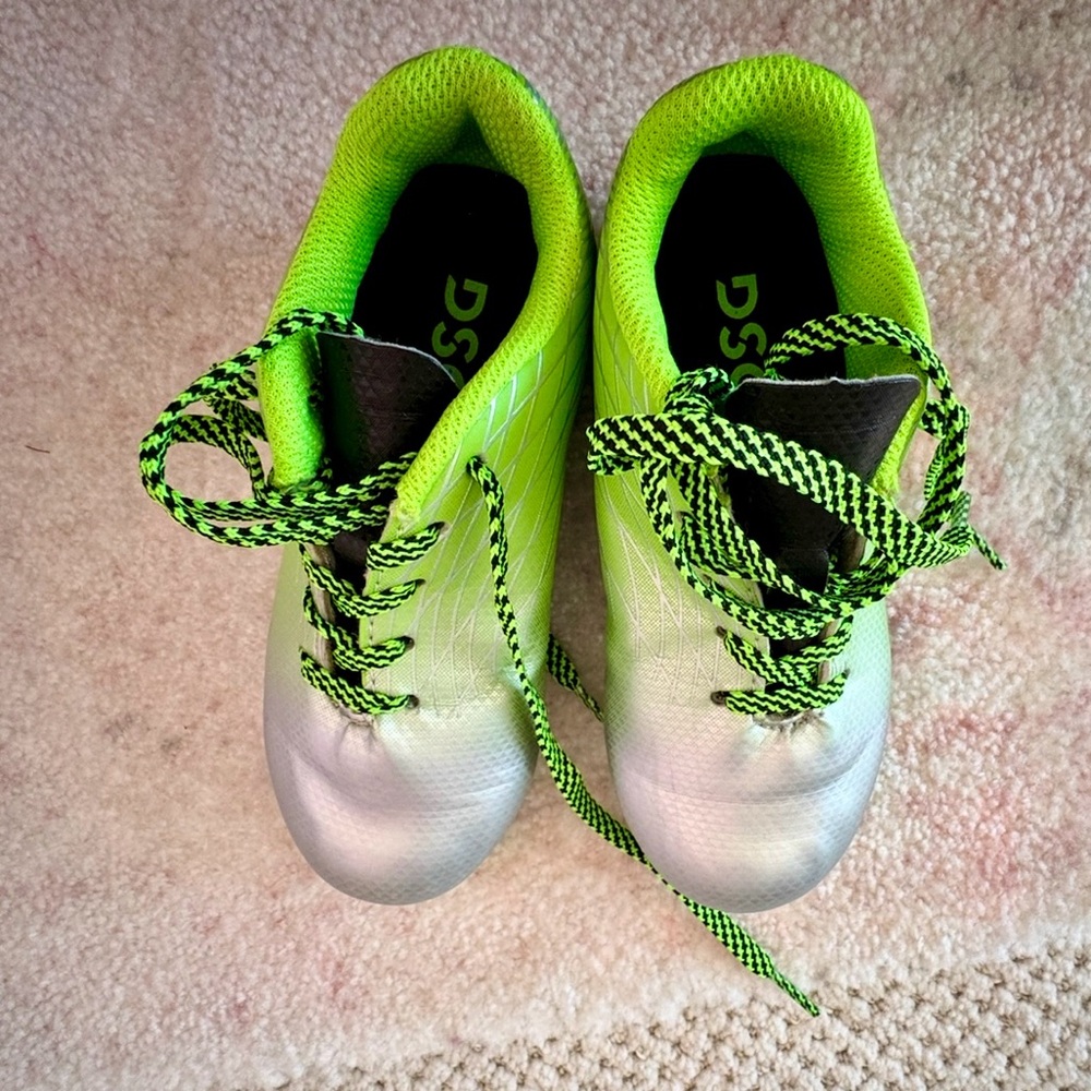 DSG Kids' Green and Silver Soccer Cleats